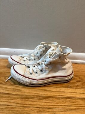 White High-Top Canvas Sneakers with Red Stripe
